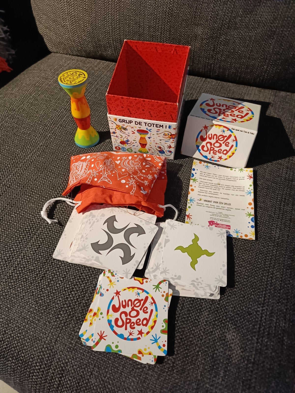 Jungle Speed: Het snelle reactiespel voor jong en oud, Vijf spelers of meer, Ophalen of Verzenden, Zo goed als nieuw, Asmodee
