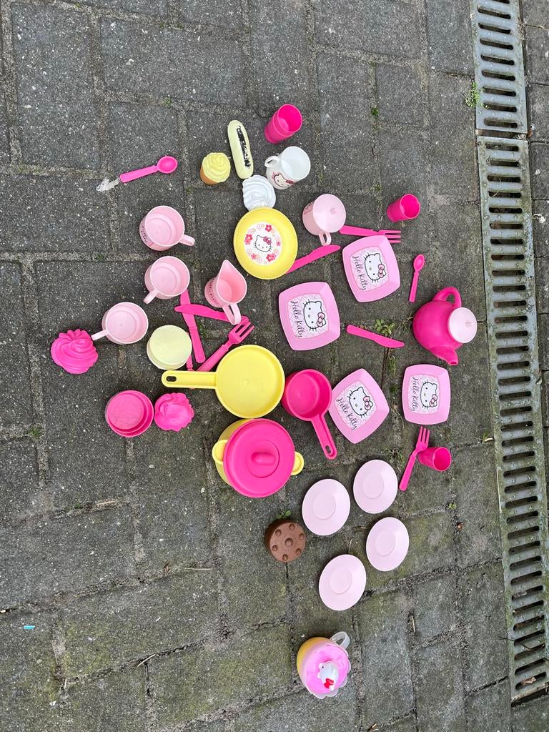 Mooi Hello Kitty kinder servies - Speelgoedkeuken, Ophalen of Verzenden, Gebruikt, Kunststof, Speelkeuken-accessoire
