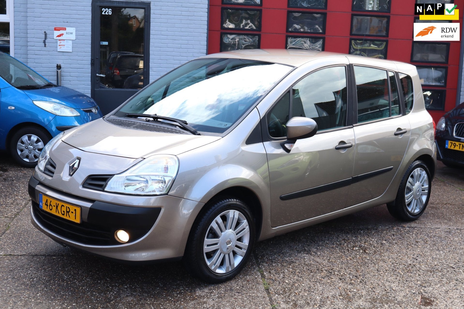 Renault Grand Modus 1.2-16V AUTOMAAT ,AIRCO, 46.000 NAP !, Auto's, Gebruikt, 4 cilinders, Origineel Nederlands, Bedrijf