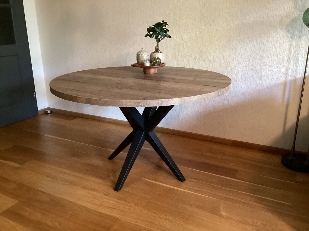 Pronto Wonen Eettafel rond 130 cm, Huis en Inrichting, Ophalen, Rond, Zo goed als nieuw, Vijf personen of meer