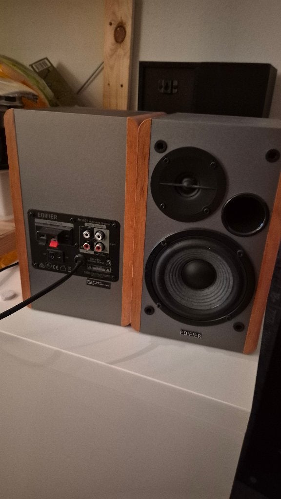 Edifier R1280T pc speakers