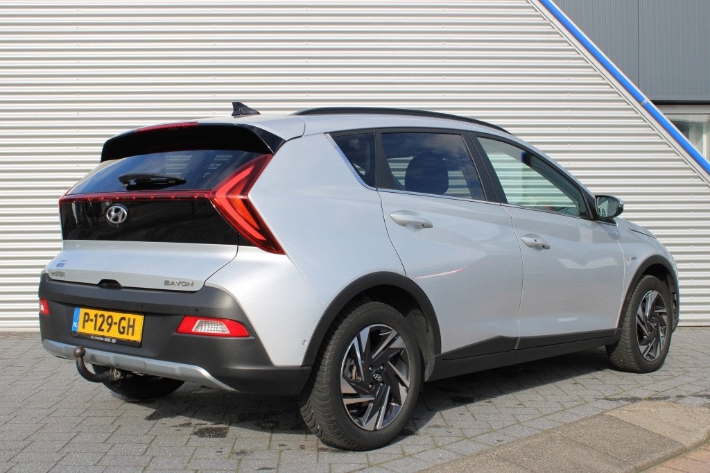 Hyundai Bayon 1.0 T-GDI Premium Sky | Trekhaak | Pano | Clim, Auto's, Automaat, Dealer onderhouden, Gebruikt, Origineel Nederlands