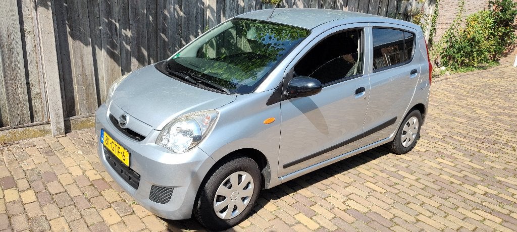 Daihatsu Cuore 1.0 5D Automaat, met maar 74524 km origineel.
