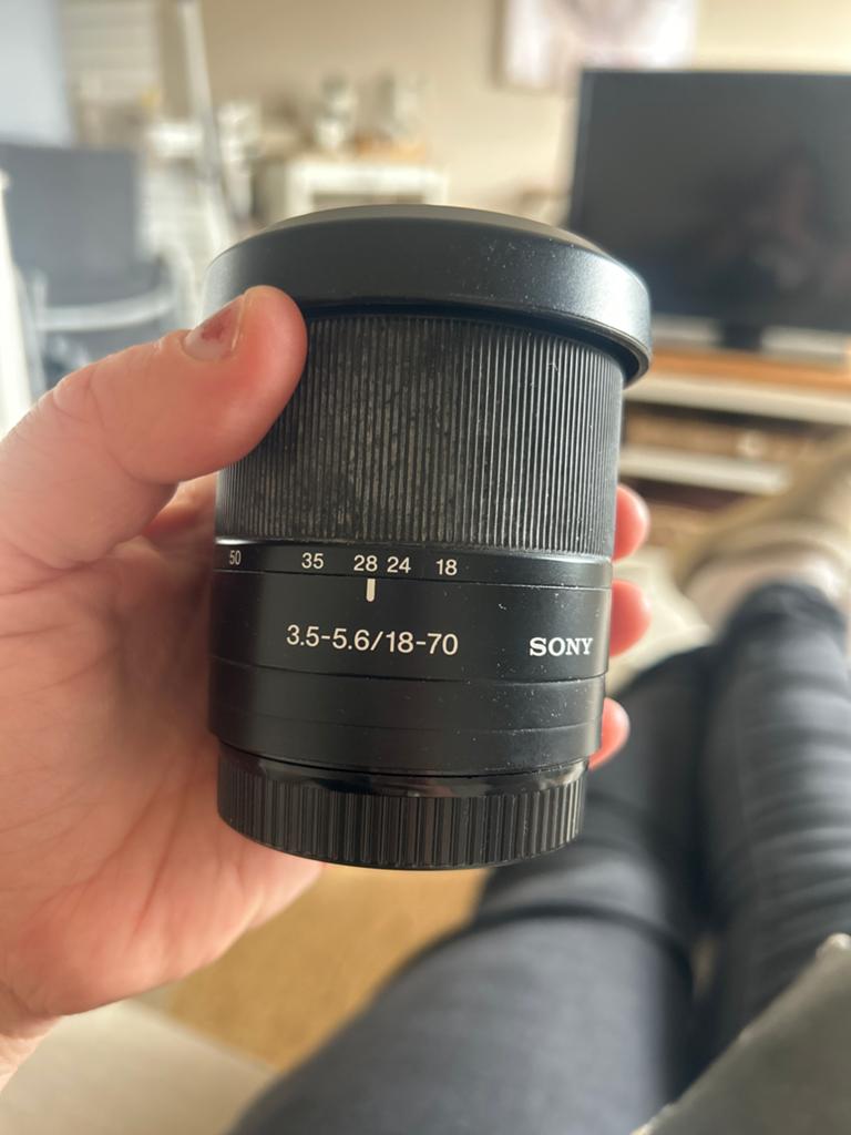 Sony DT 3.5-5.6/18-70 lens, Audio, Tv en Foto, Fotografie | Lenzen en Objectieven, Zo goed als nieuw, Standaardlens, Zoom, Ophalen of Verzenden