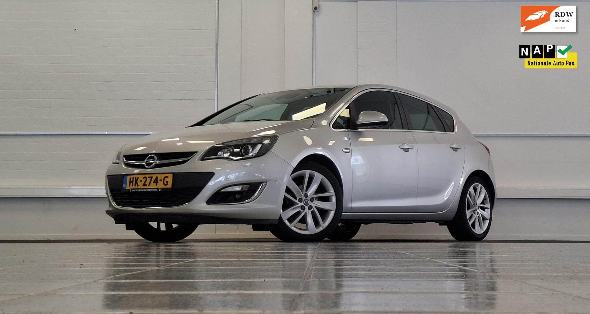 Opel Astra 1.4 Turbo Sport + 100% Dealeronderhouden Leer Cam, Auto's, Voorwielaandrijving, Euro 5, Gebruikt, 4 cilinders