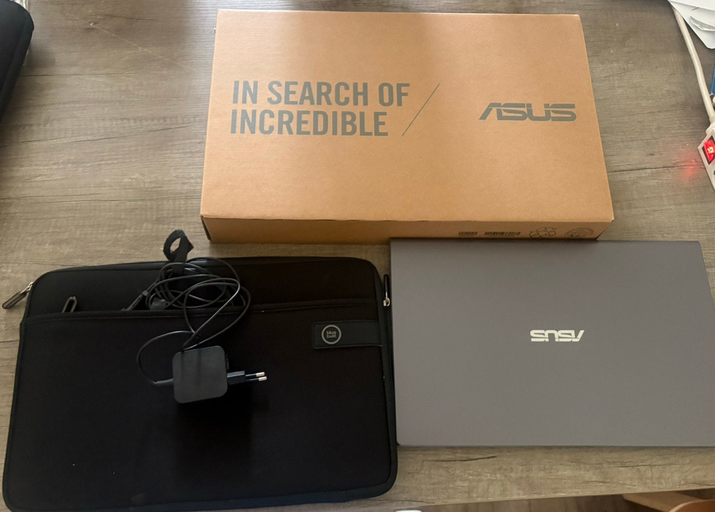 ASUS X515EA-EJ910W– 15,6originele doos + beschermhoes, Computers en Software, Chromebooks, Ophalen of Verzenden, Zo goed als nieuw