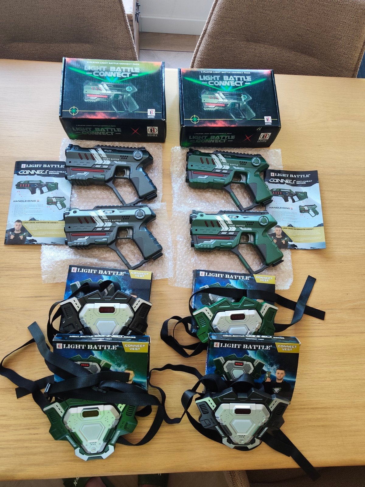 Light Battle Connect Lasergame Set 4 Guns en 4 Vesten, Ophalen of Verzenden, Zo goed als nieuw