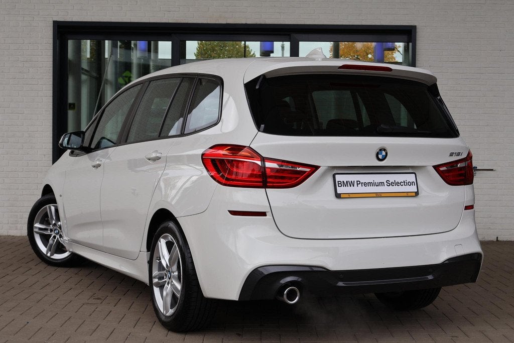 BMW 2 Serie Gran Tourer 218i Executive Edition M Sport | Tre, Auto's, BMW, Gebruikt, Euro 6, Leder en Stof, Wit