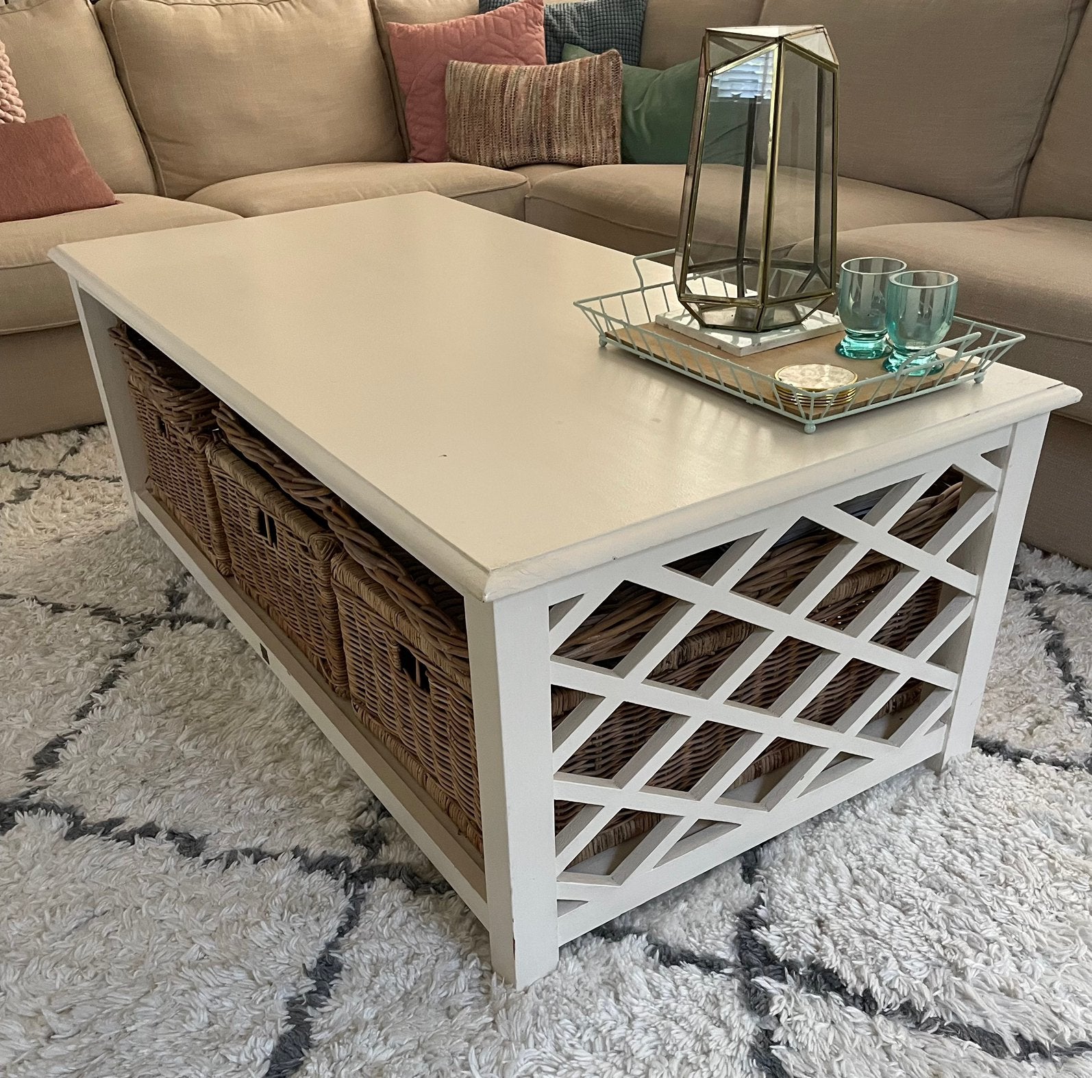 Mooie salontafel van Riviera Maison incl rieten manden, Huis en Inrichting, Tafels | Salontafels, Ophalen, Gebruikt, 100 tot 150 cm