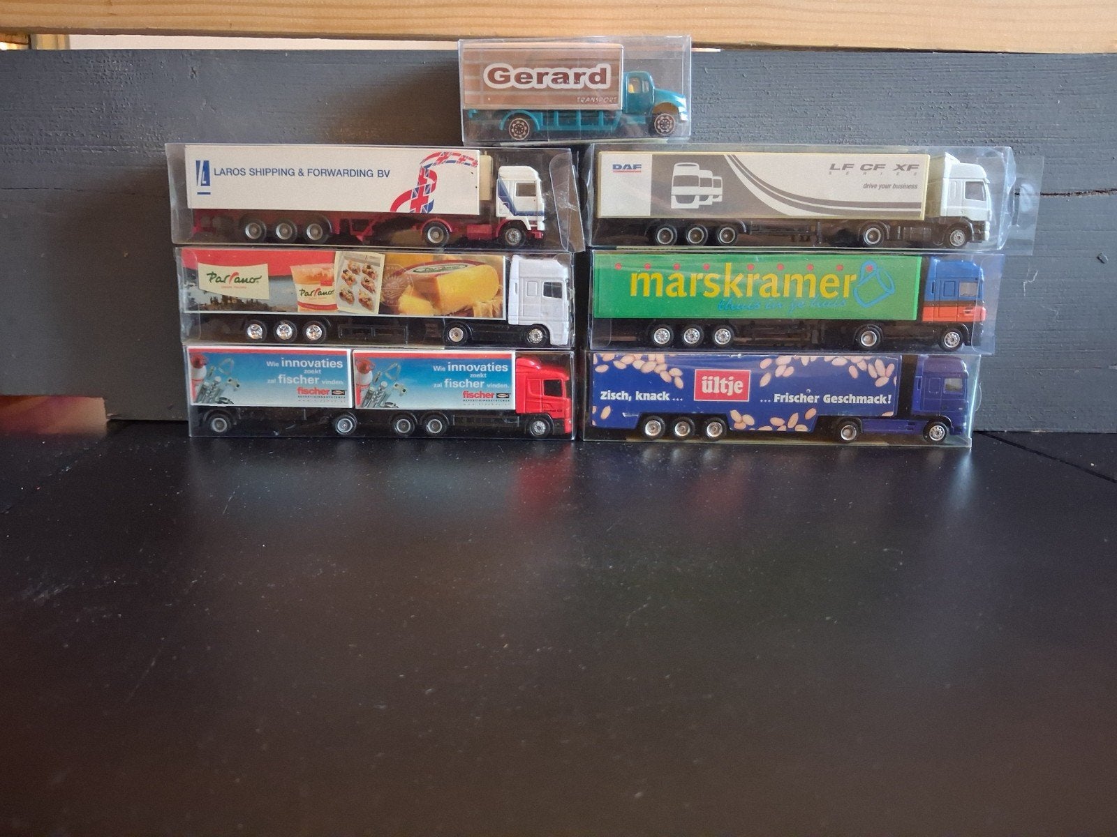 Verzameling van 7 miniatuur vrachtwagens in doosjes, Overige merken, Gebruikt, 1:50 of kleiner, Ophalen of Verzenden
