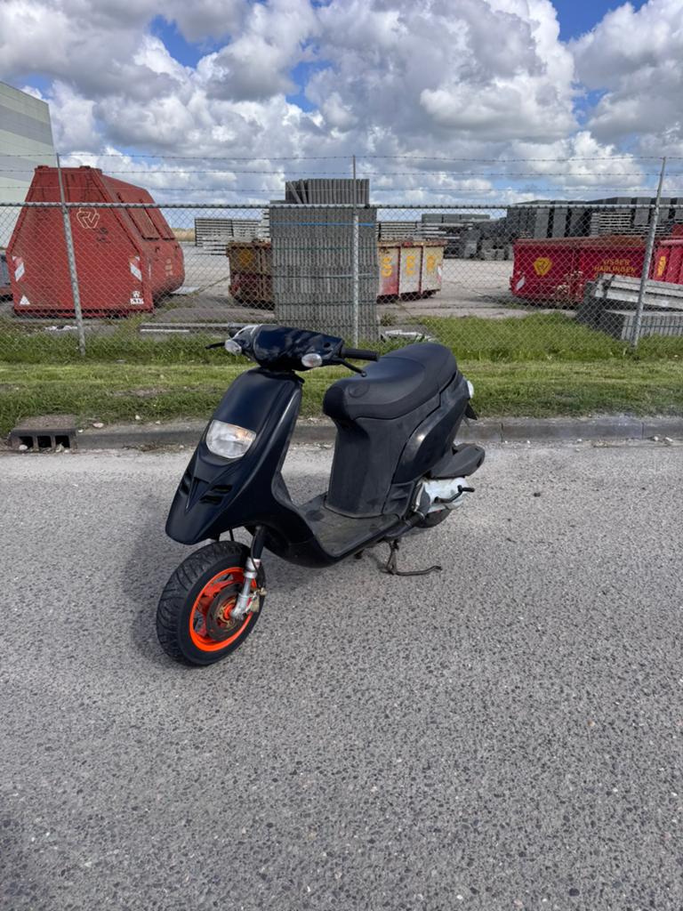 piaggio typhoon 125cc 2takt A1 ~ NL ~ start en loopt, Ophalen of Verzenden, D, D, D