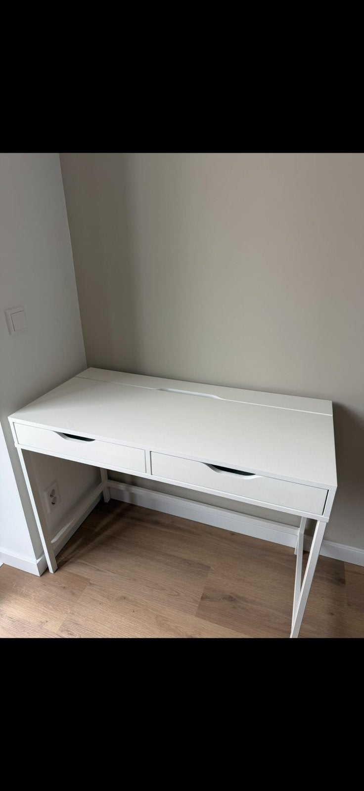 Bureau en bureaustoel - Wit, Diversen, Bureau-accessoires, Zo goed als nieuw, Ophalen