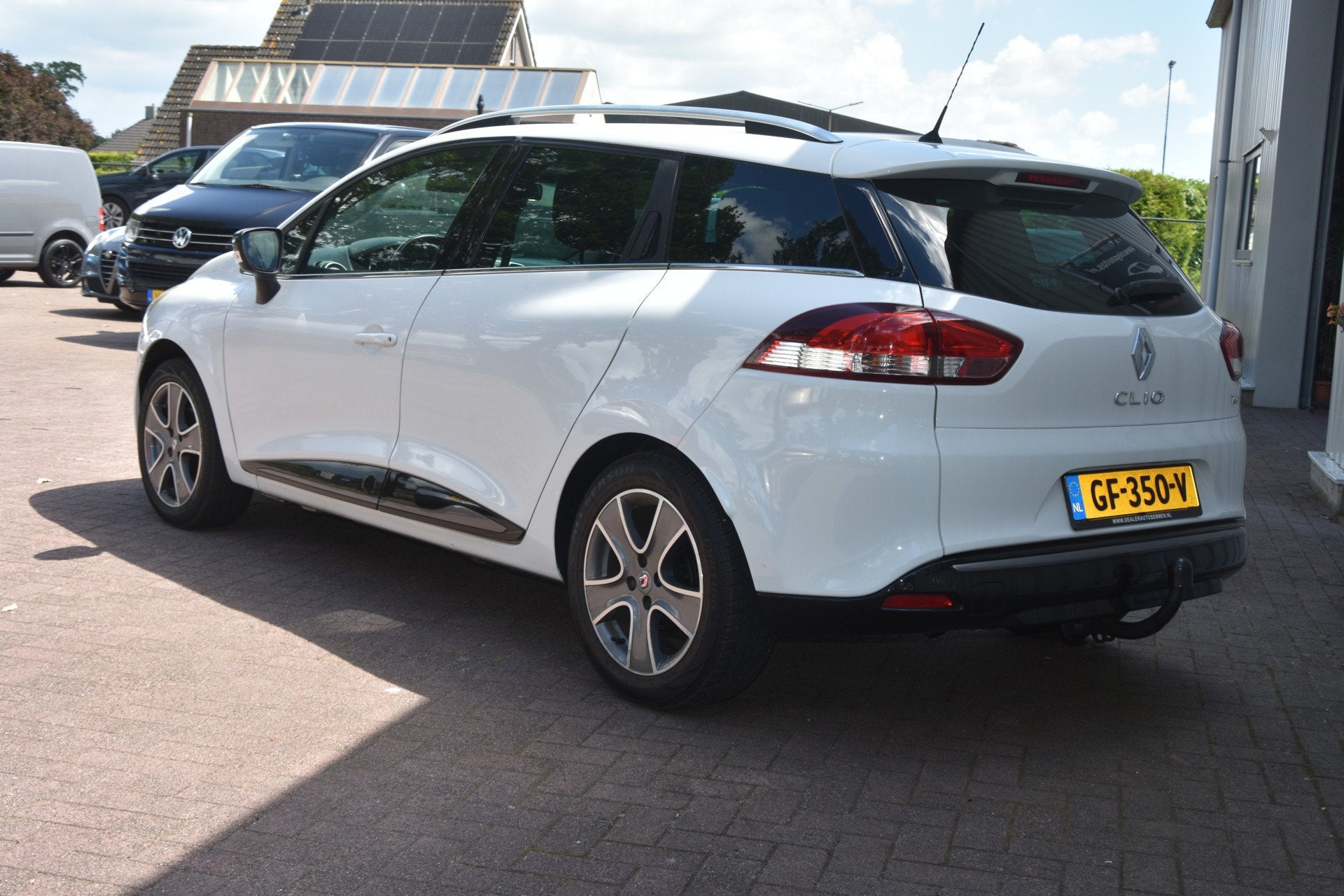 Renault Clio Estate 0.9 TCe Night&Day. Origineel Nederlands!, Auto's, Voorwielaandrijving, Wit, Origineel Nederlands, Handgeschakeld
