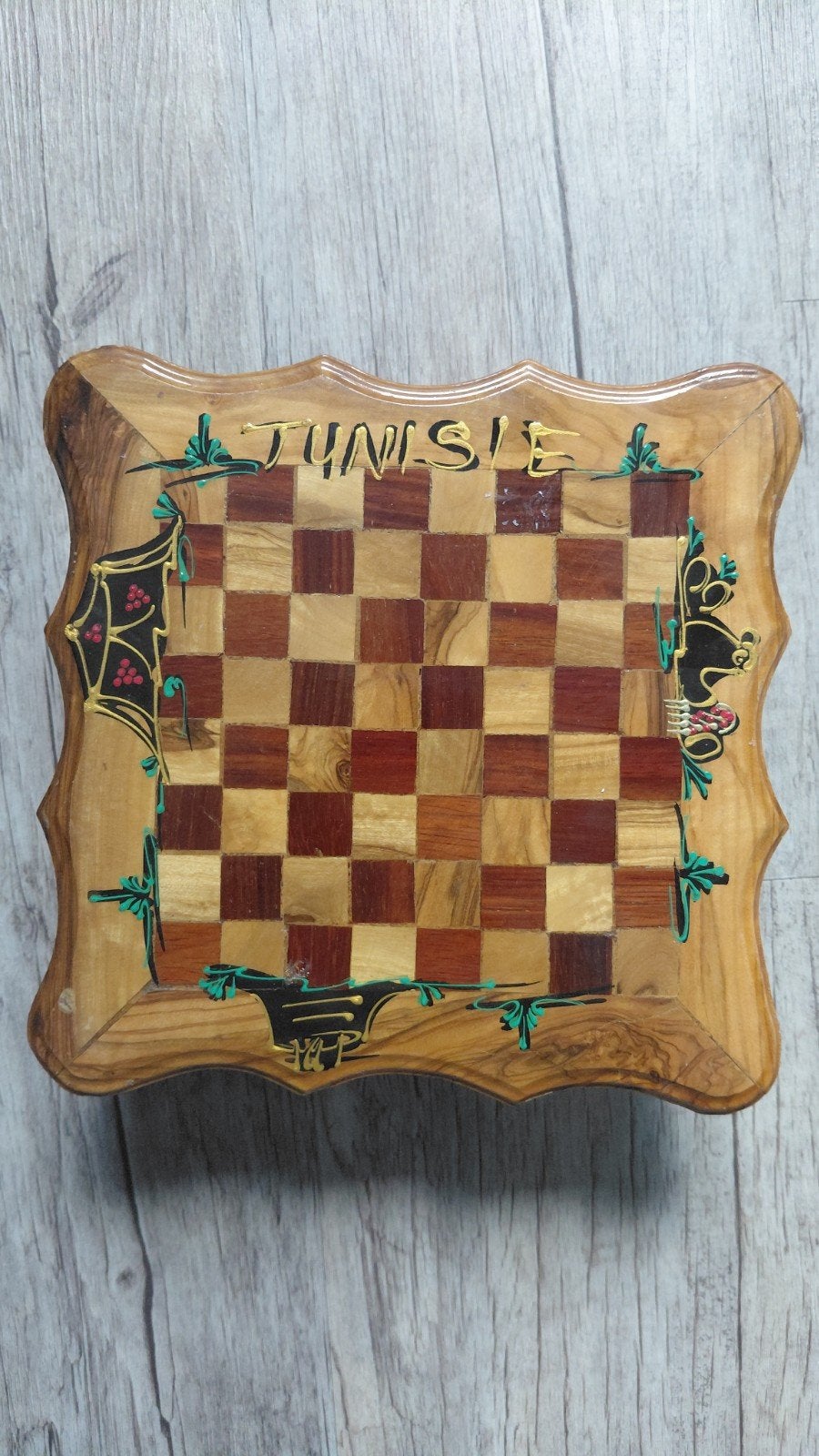 Uniek Tunesisch schaakspel met lade. Hout .Zeldzaam, Ophalen of Verzenden, Minder dan 500 stukjes, Gebruikt, Schaken