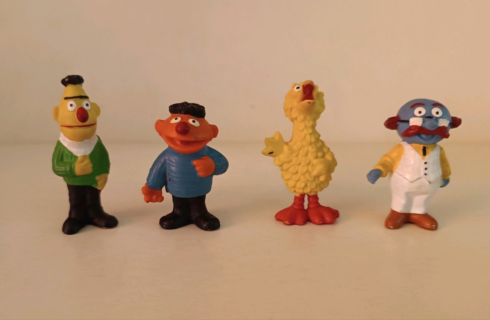 Bert, Ernie en Pino - 1974 Sesamstraat figuurtjes, Kinderen en Baby's, Ophalen of Verzenden, Gebruikt