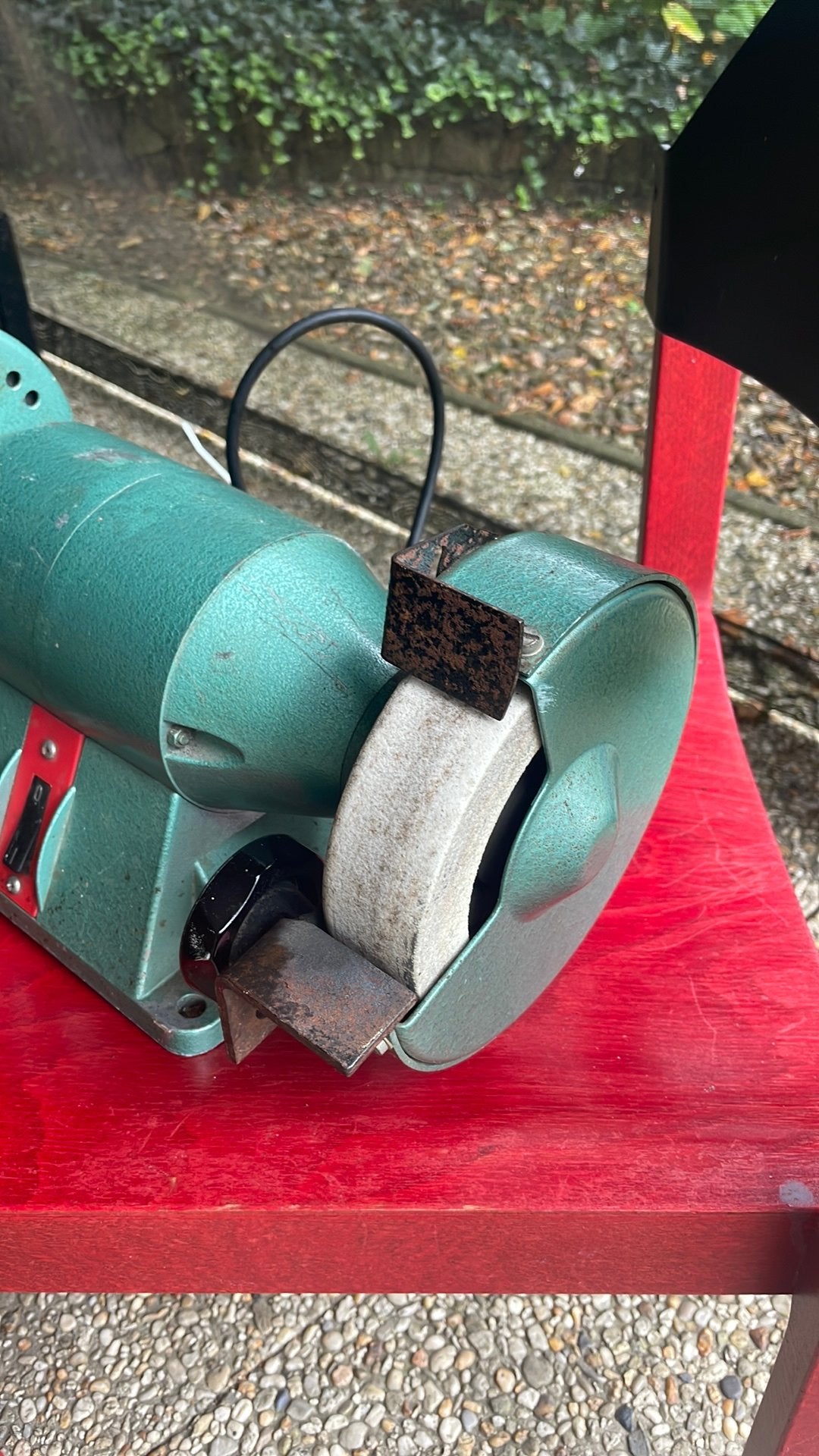 Sterke slijpmachine met prima slijpstenen, Ophalen, Gebruikt, Minder dan 700 watt, Werkbankslijpmachine
