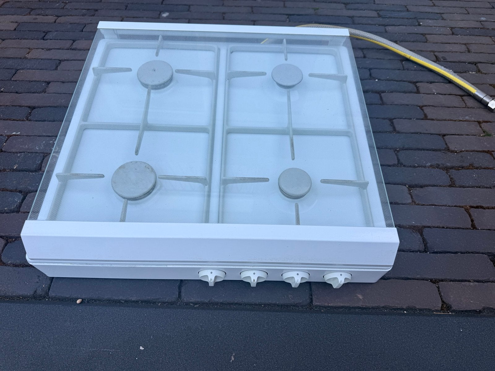 Pelgrim Witte gaskookplaat met 4 pitten en glazen deksel, Witgoed en Apparatuur, Kookplaten, Ophalen, Gebruikt, 4 kookzones, Gas