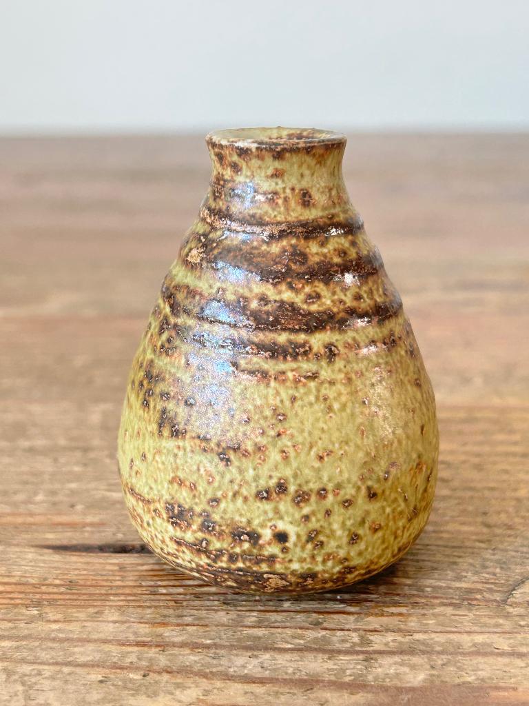 Miniatuur vaasje / gedraaid vaasje - Mobach - keramiek, Ophalen of Verzenden