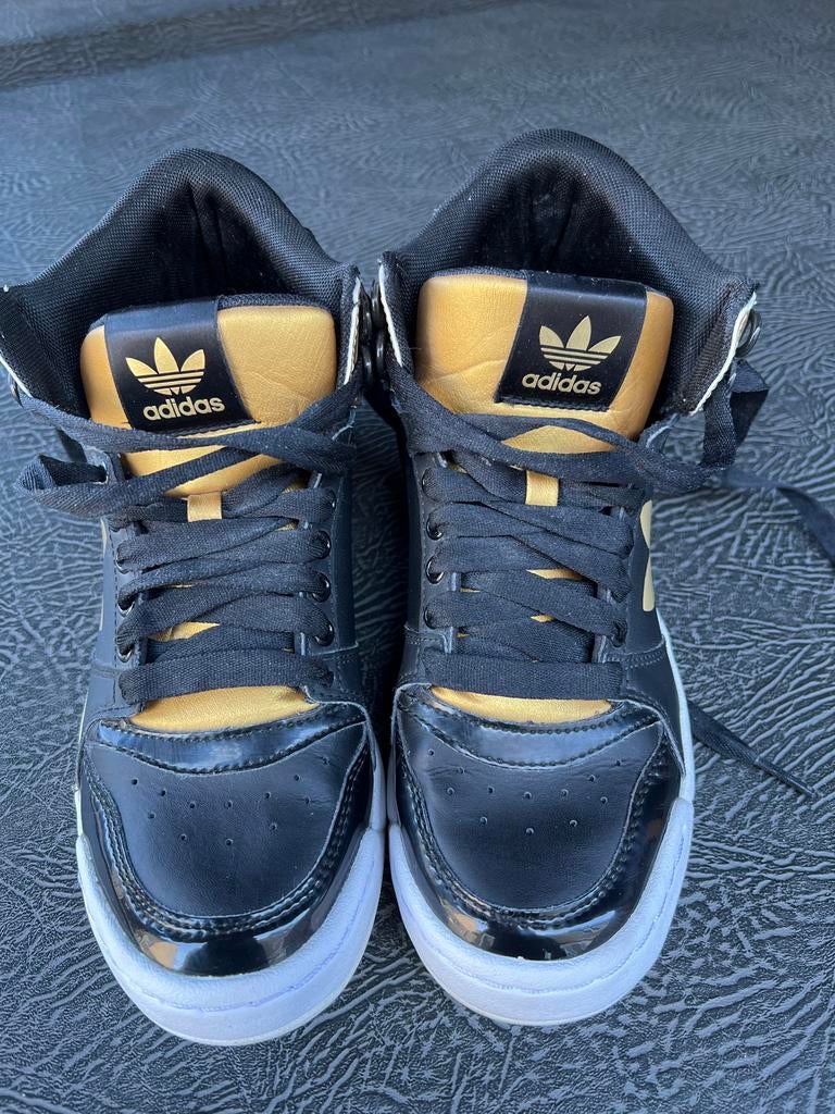 Adidas sneakers zwart met goud maat 38, Zwart, Ophalen of Verzenden, Sneakers of Gympen, Zo goed als nieuw