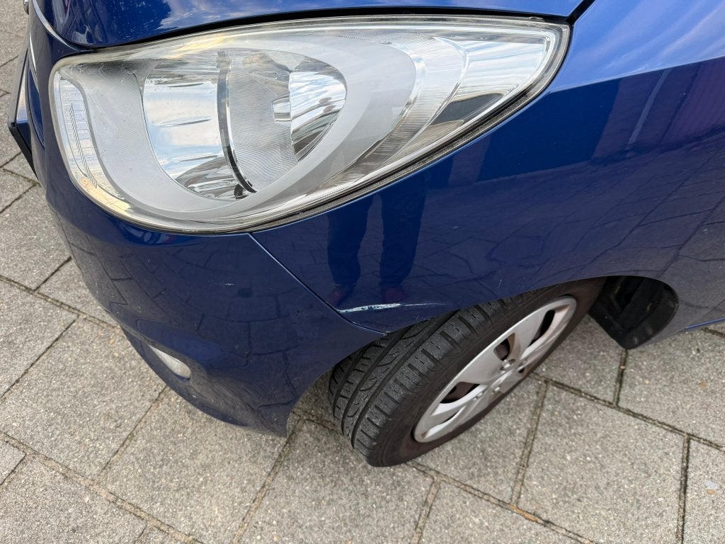 Foto 12 van Hyundai i10 1.25 I 5DR 2012 Blauw