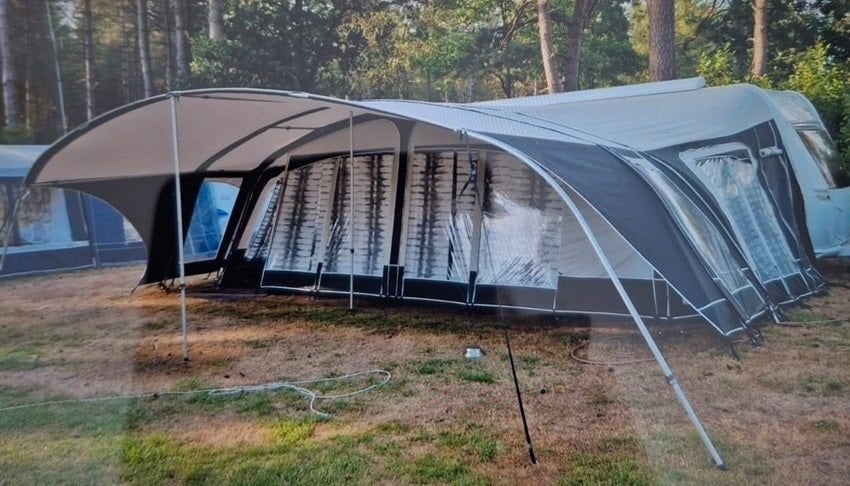 Unico Milaan Voortent MAAT 18.1 +PetLuifel, Luifel, Kuipzeil, Caravans en Kamperen, Voortenten en Luifels, Ophalen, Gebruikt, Overige merken