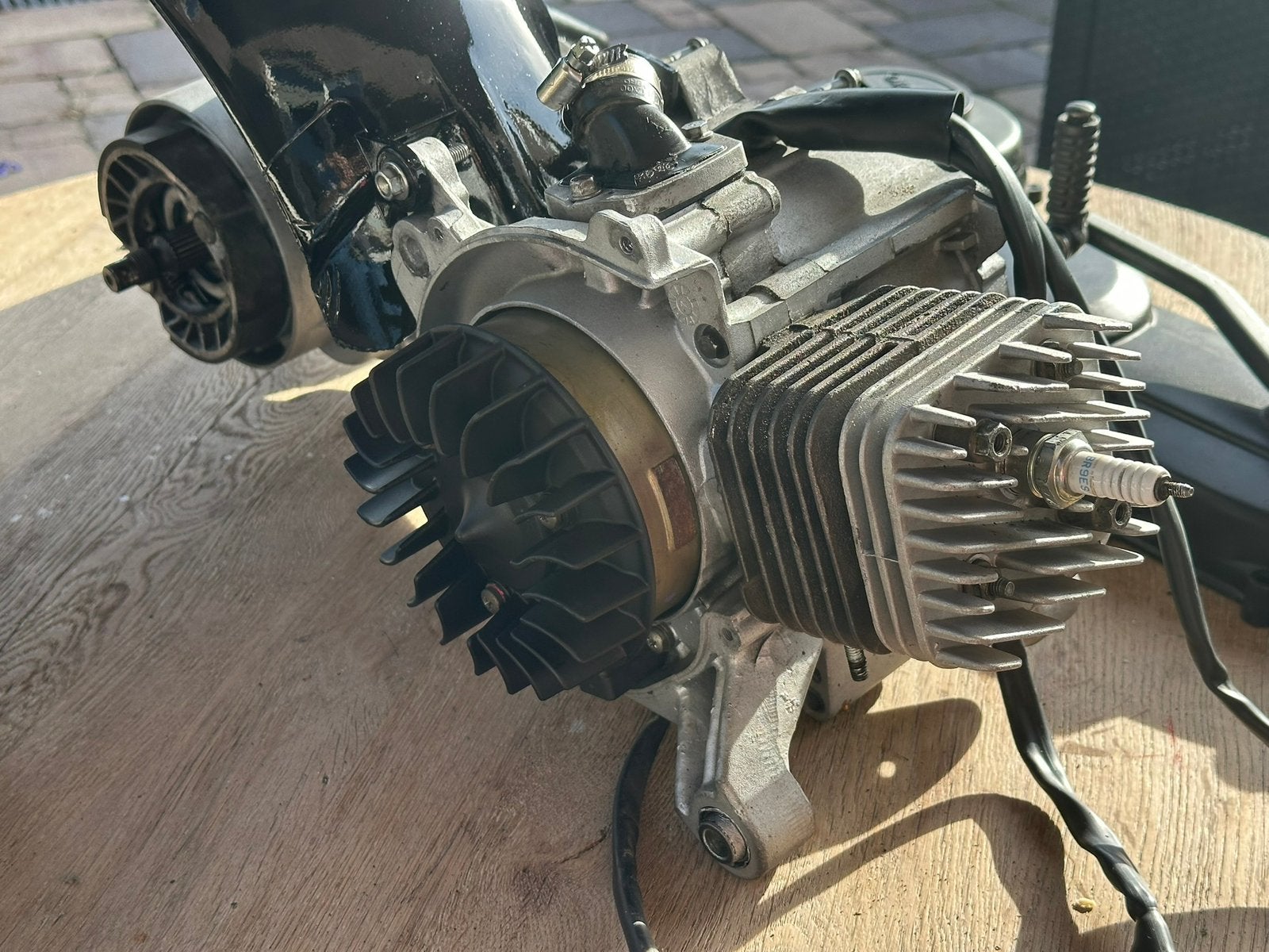 Piaggio zip 70cc motor blok werkend met toebehoren, Ophalen, Zo goed als nieuw, Blok
