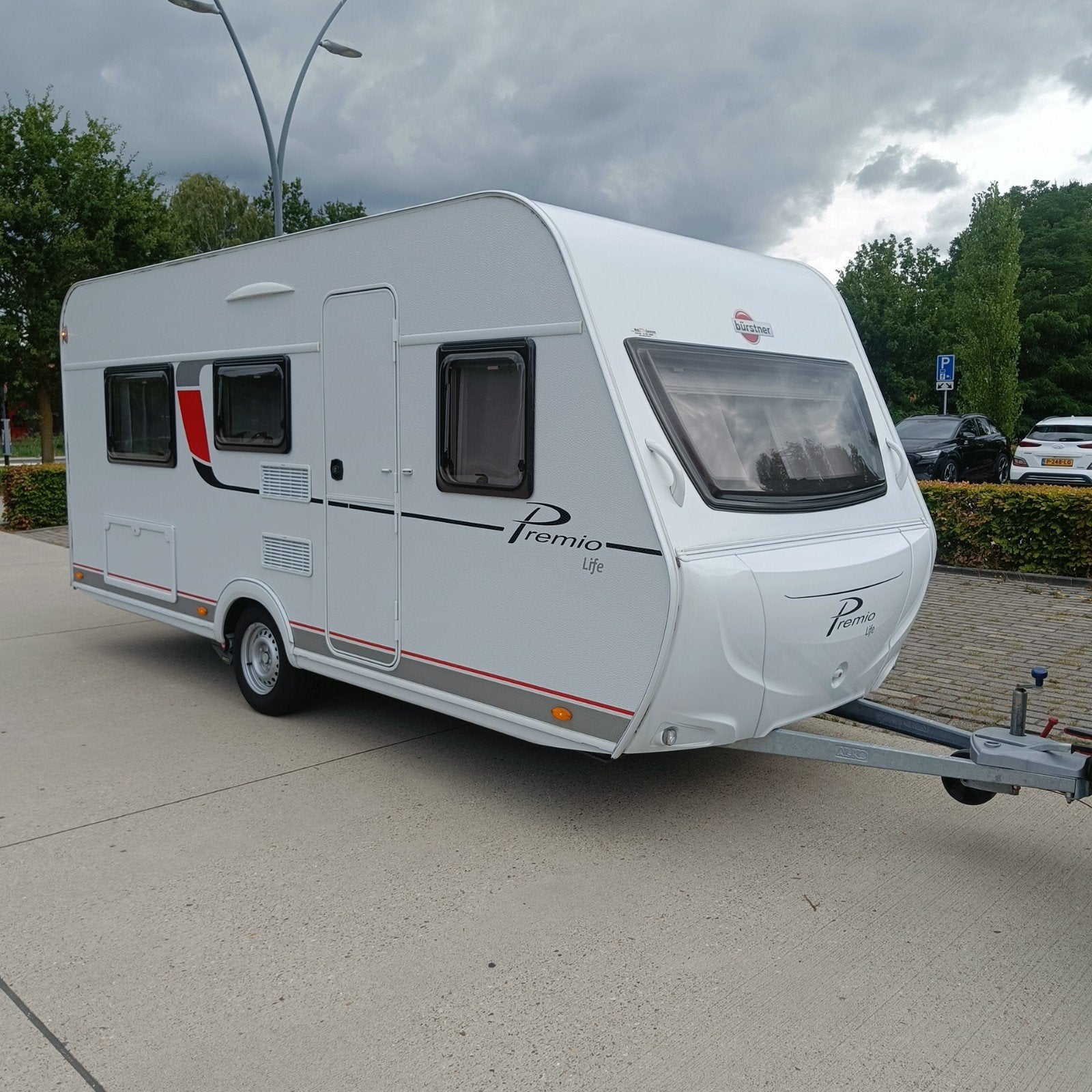 BURSTNER 480 TL+MOVER+2 APARTE BEDDEN+VOORT.+LUIFEL NIEUWST!, Caravans en Kamperen, Standaardzit, 2 aparte bedden, Bedrijf, 750 - 1000 kg