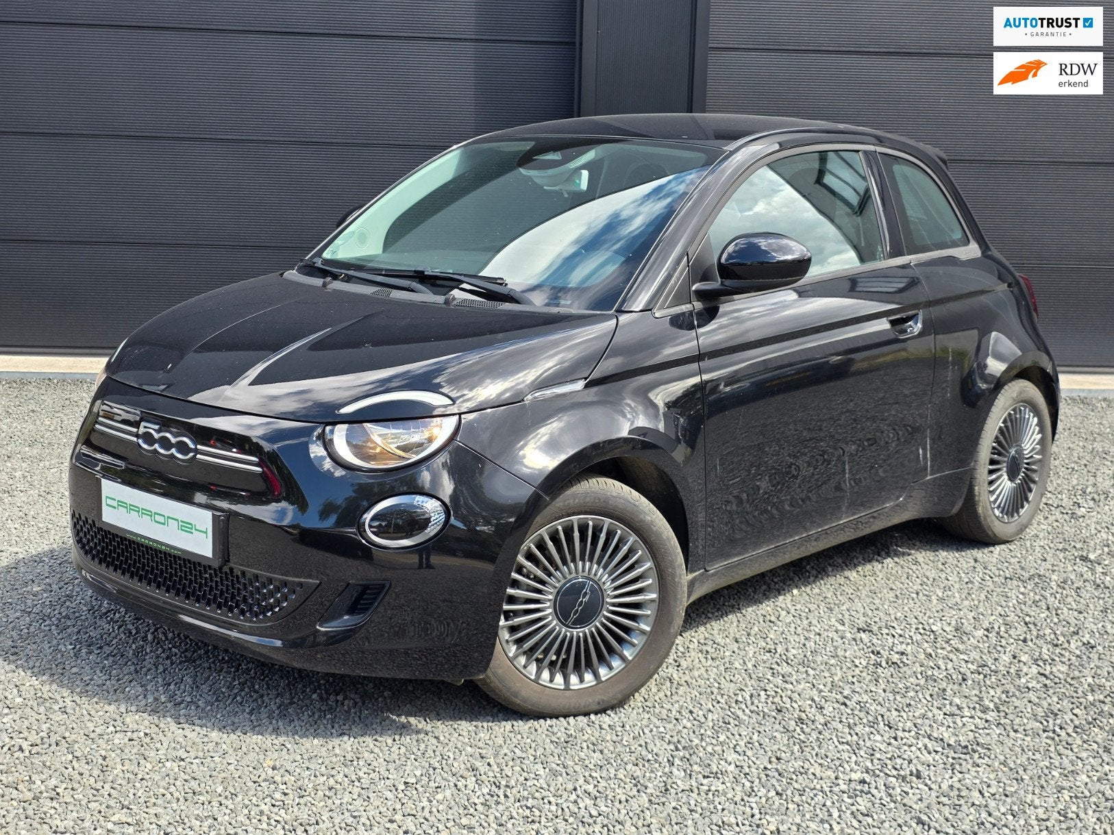 Fiat 500 RED 42 kWh | 7.600km! | Dealer Ond. |, Auto's, Dealer onderhouden, Stof, Gebruikt, 4 stoelen