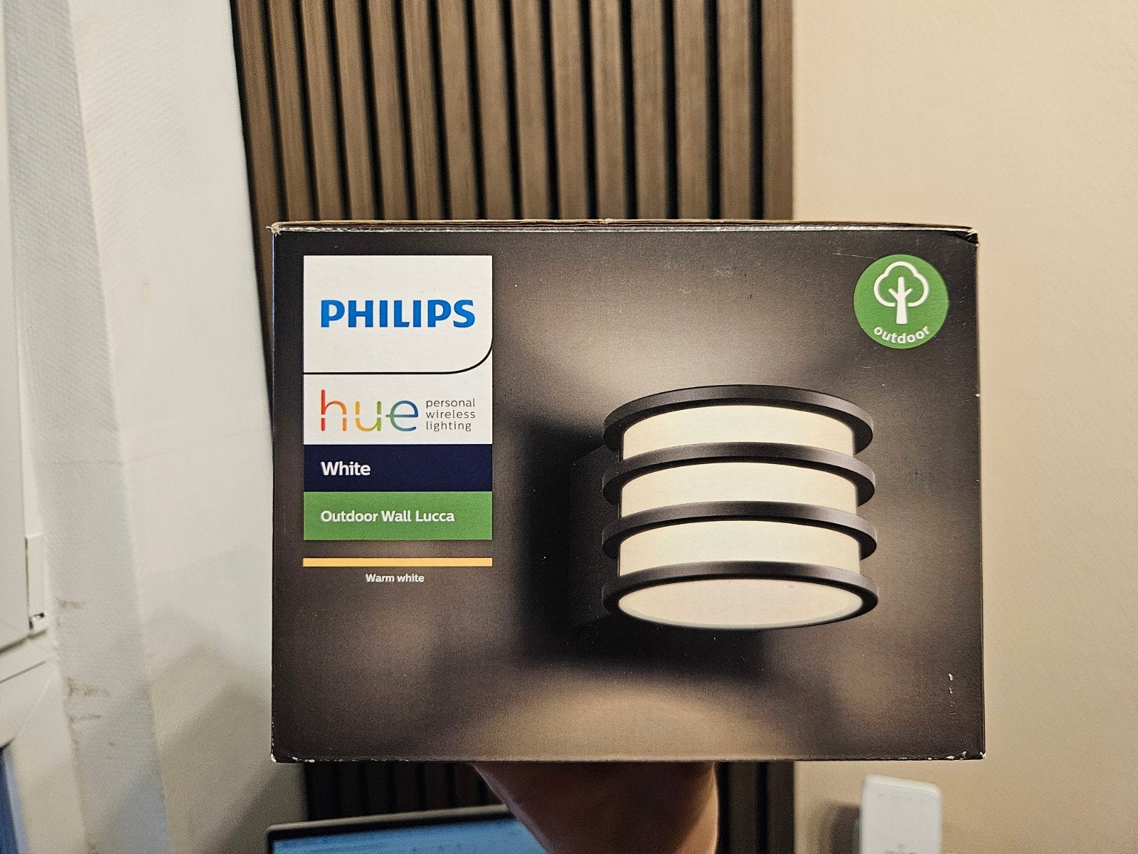 Philips Hue Lucca Outdoor Wandlamp - Zo goed als nieuw, Minder dan 50 watt, Wandlamp, Aluminium, Ophalen of Verzenden