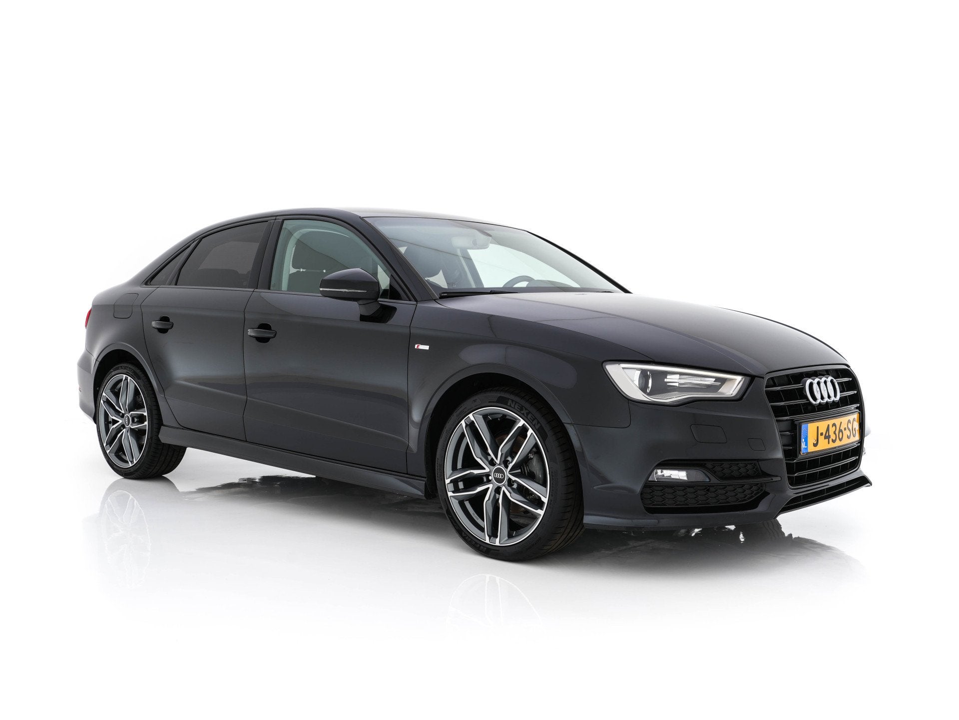Audi A3 Limousine 1.6 TDI S-Line Ambition XENON | NAVI-FULLM, Auto's, Voorwielaandrijving, Stof, Gebruikt, 4 cilinders