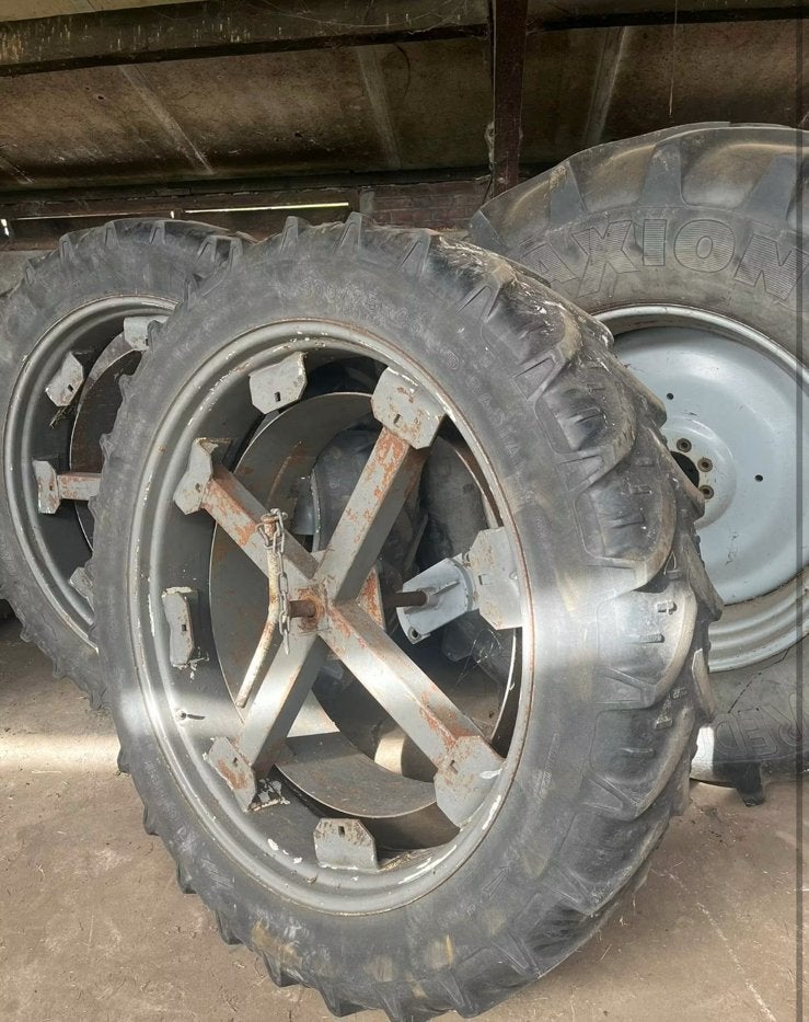 Cultuur dubbellucht 300/95R46, Ophalen, Overige merken