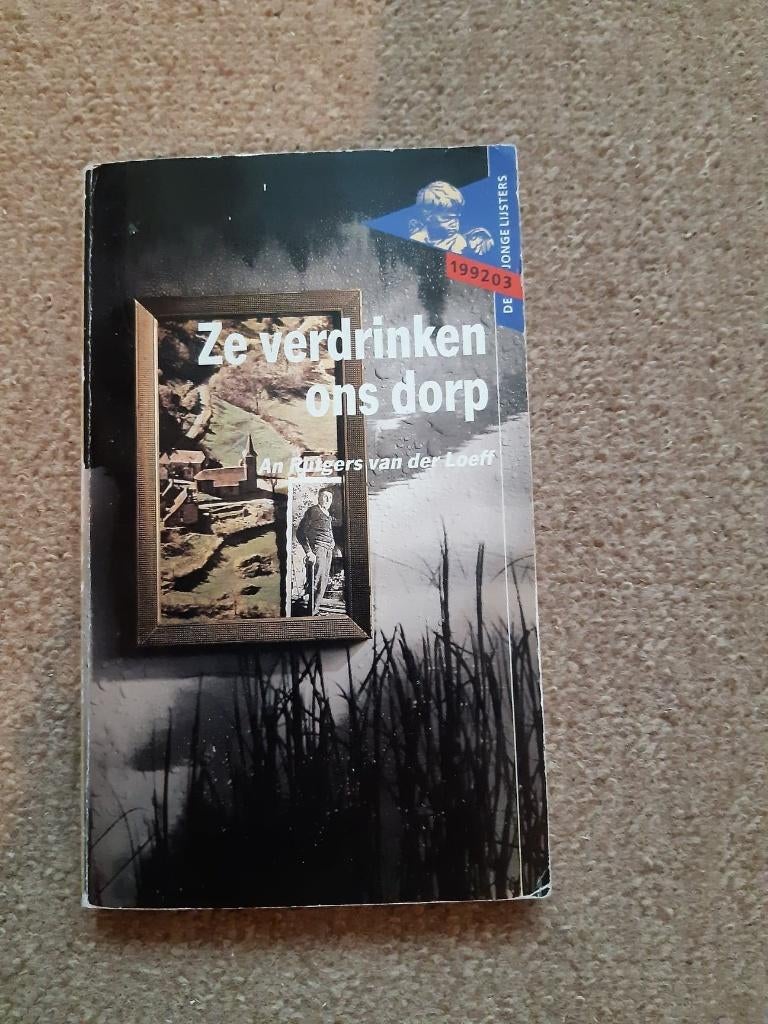 Ze verdrinken ons dorp, Gelezen, An Rutgers van der Loeff, Ophalen of Verzenden, Nederland