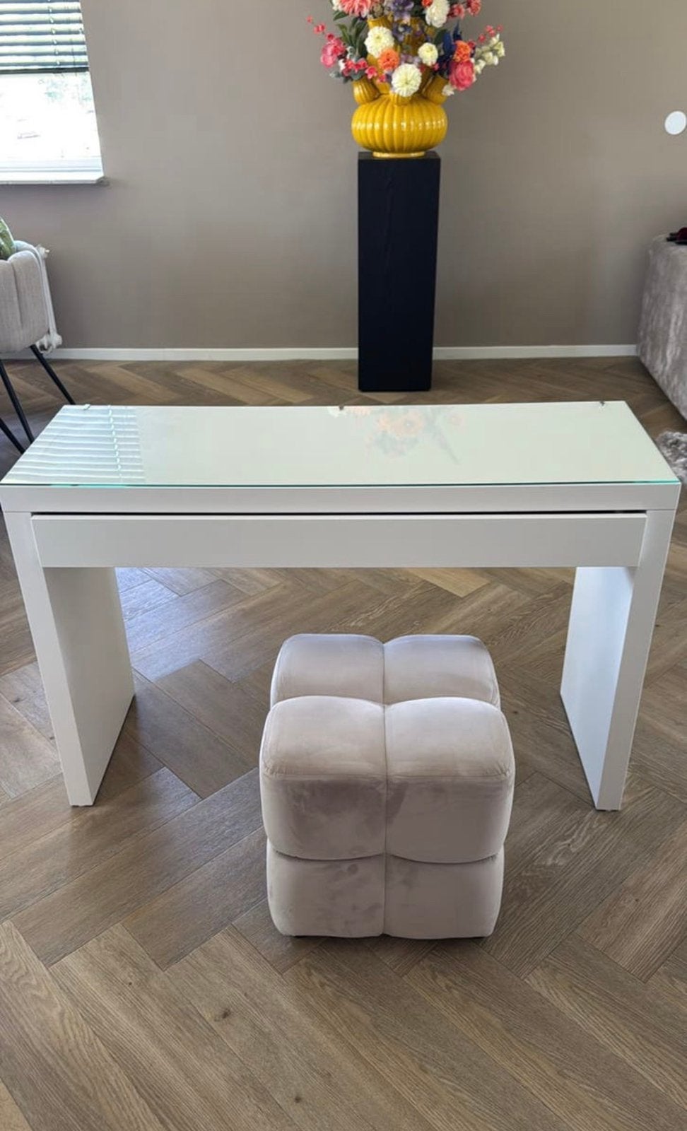 Bureau (kaptafel met poef), Ophalen, Zo goed als nieuw