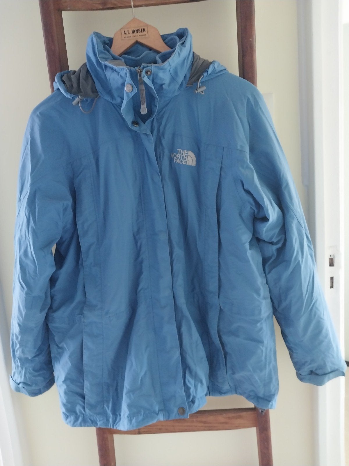 The North Face jas - Blauw - Maat M, Kleding | Dames, The North Face, Ophalen of Verzenden, Gedragen, Maat 42/44 (L)