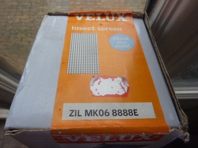 Nieuwe Velux horren / M(K)04 of 06 - grijze omlijsting, Ophalen of Verzenden, Nieuw