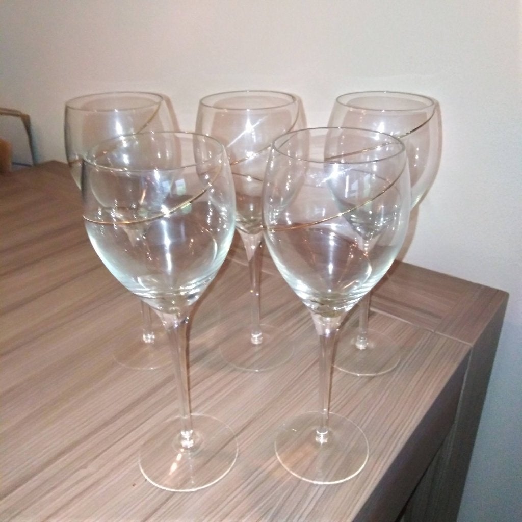 Wijnglazen uit de Line Gold-serie van Kosta Boda 5 stuks, Ophalen