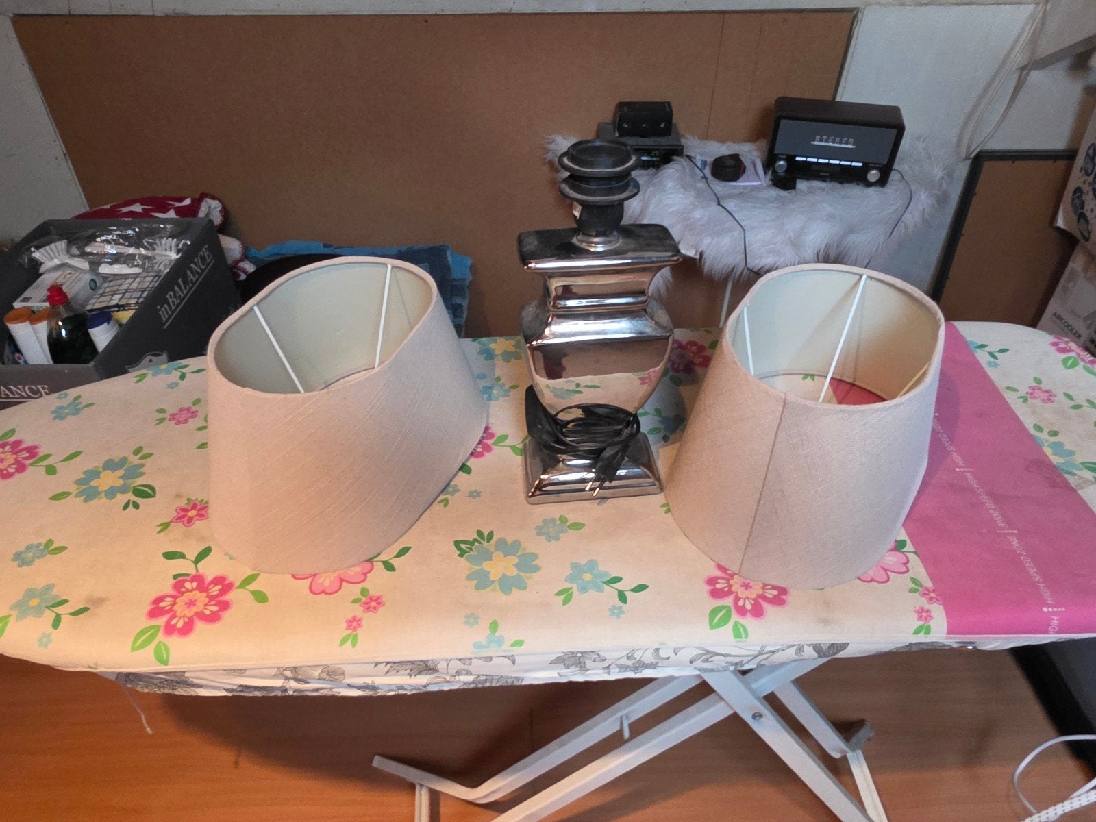 1 lamp compleet met 2 lampenkappen., Ophalen, Rond