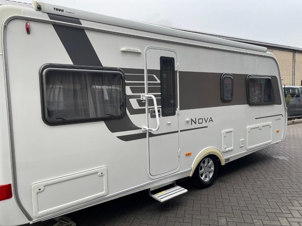 Eriba Nova 531 Luxus Line full options Bouwjaar 2014, Rondzit, Particulier, Hymer, 1250 - 1500 kg