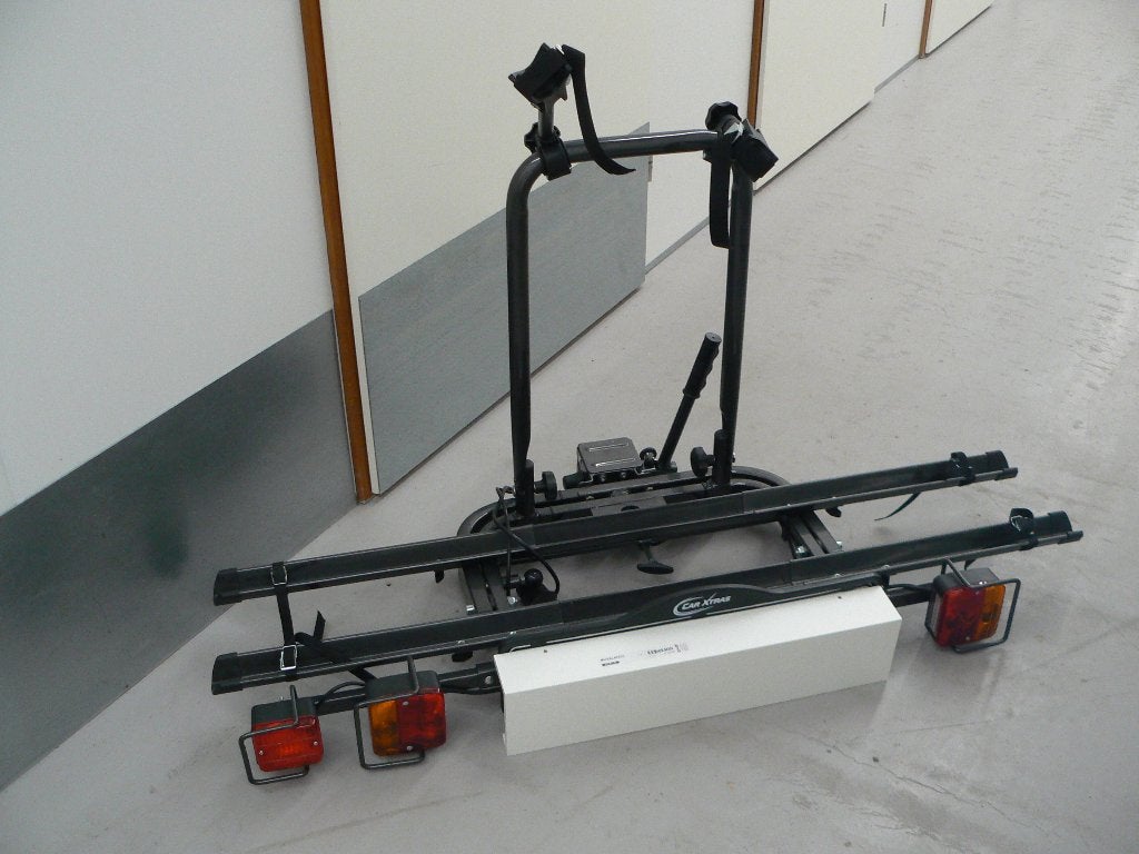 Fietsendrager Car Xtras, Auto diversen, Fietsendragers, Zo goed als nieuw, Trekhaakdrager, 2 fietsen, Brede banden, Elektrische fiets