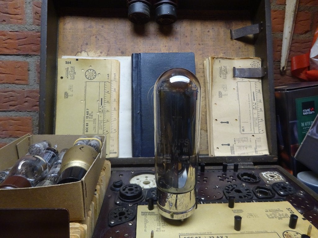oude philips buis type MC1/00 III ., Ophalen of Verzenden