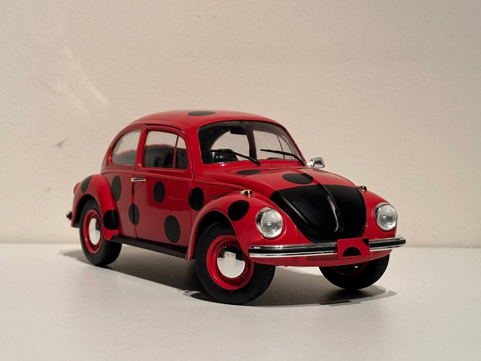 Volkswagen Kever Marienkäfer | Solido | schaal 1:18, Hobby en Vrije tijd, Modelauto's | 1:18, Ophalen of Verzenden, Zo goed als nieuw
