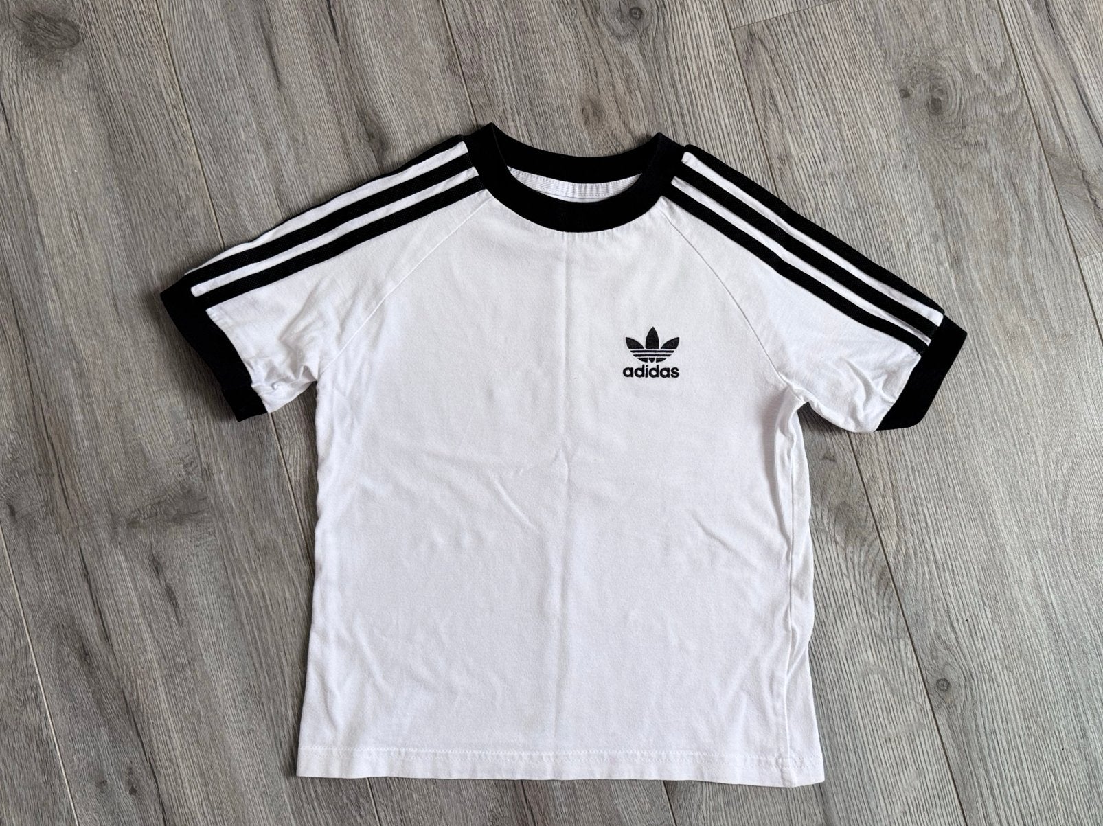 Adidas T-shirt 6-7 jaar, Kinderen en Baby's, Kinderkleding | Maat 122, Ophalen of Verzenden, Zo goed als nieuw, Jongen, Shirt of Longsleeve