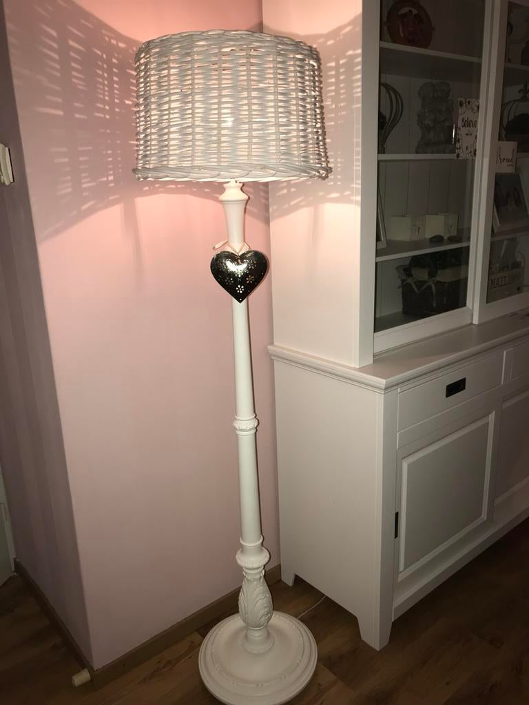 Mooie vloerlamp, Ophalen of Verzenden, Zo goed als nieuw