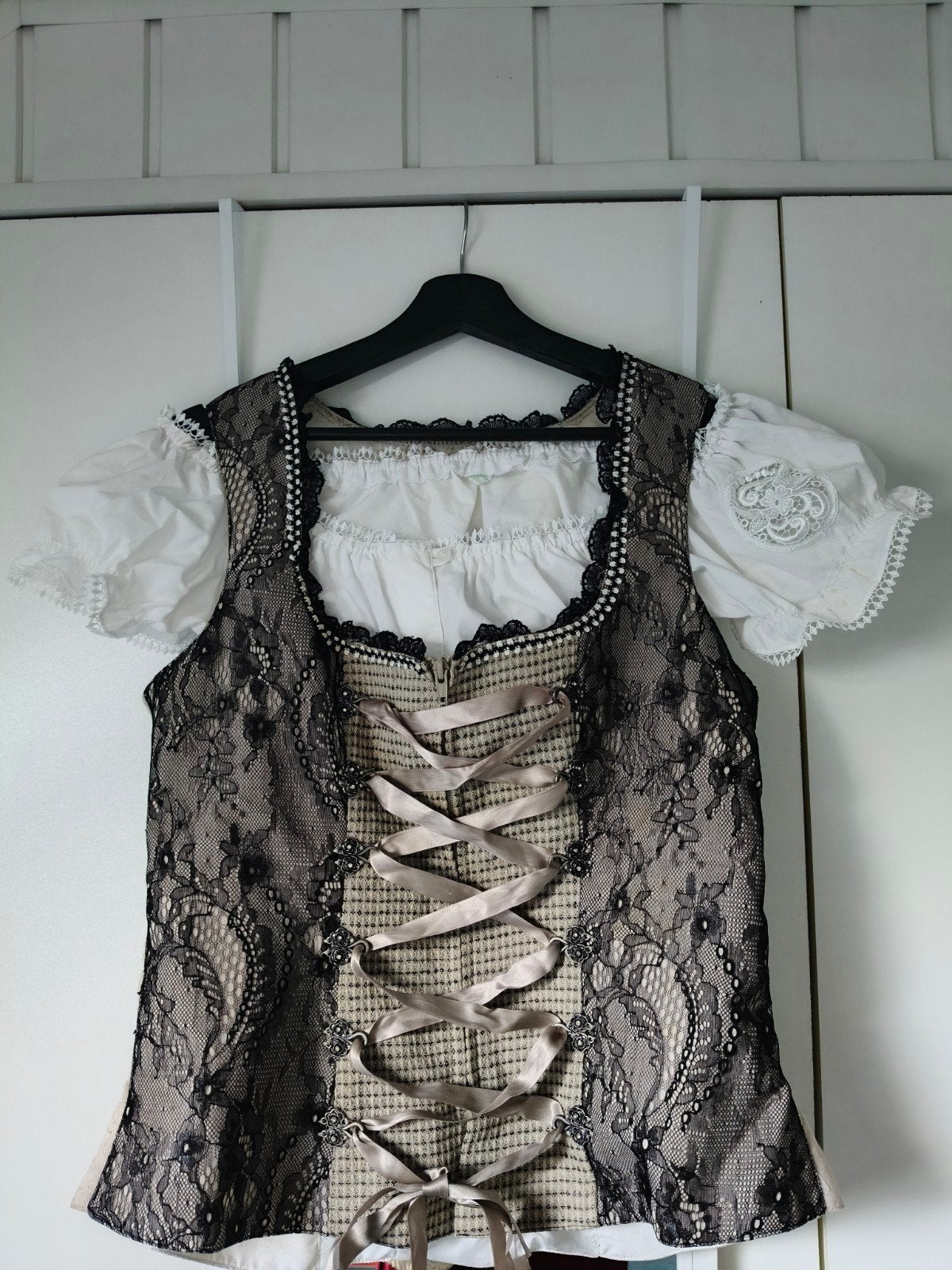 Trachten gilet, Zo goed als nieuw, Kleding, Stockerpoint, Ophalen