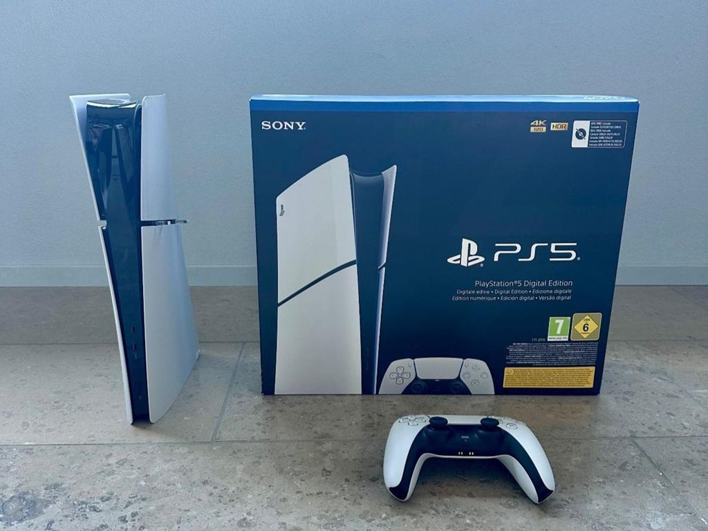 Nieuwe PS5 Digitaal Slim twv € 500,00, Ophalen of Verzenden, Nieuw