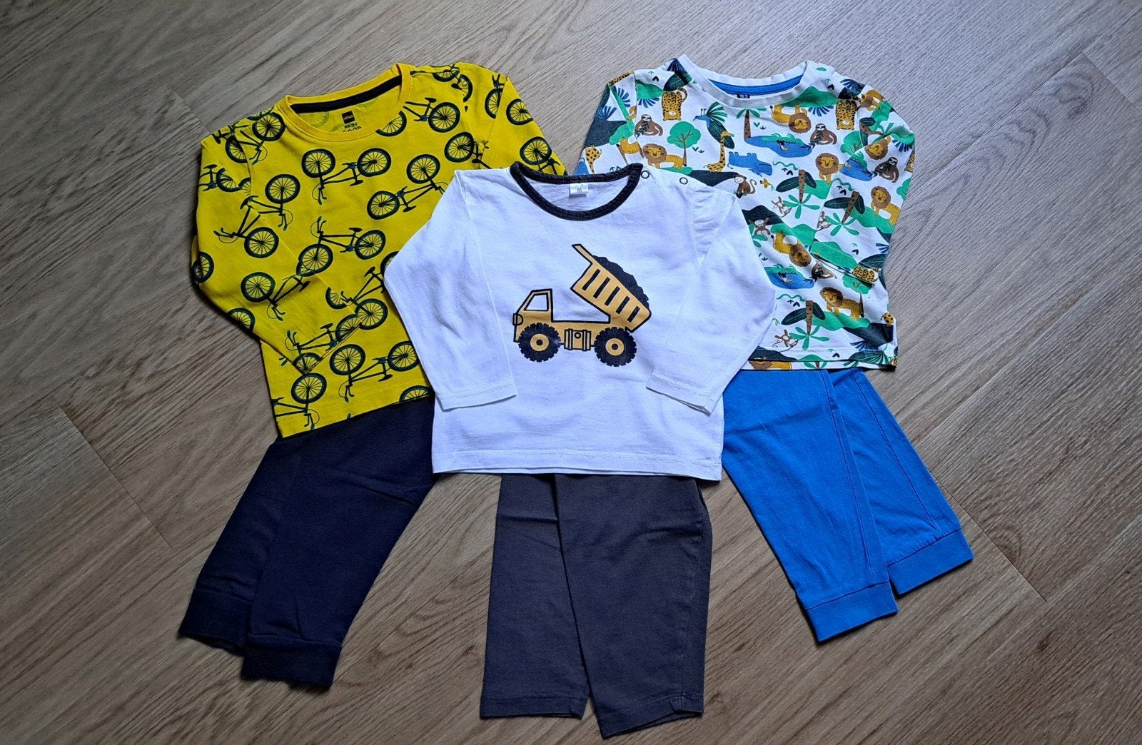 Jongens pyjama's mt 86-92, Kinderen en Baby's, Ophalen of Verzenden, Gebruikt, Jongetje, Nacht- of Onderkleding