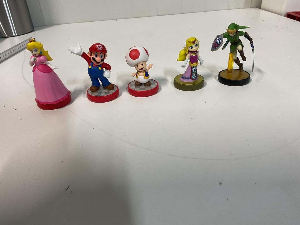 Amiibo poppetjes Zelda Toad Peach Mario, Ophalen, Zo goed als nieuw
