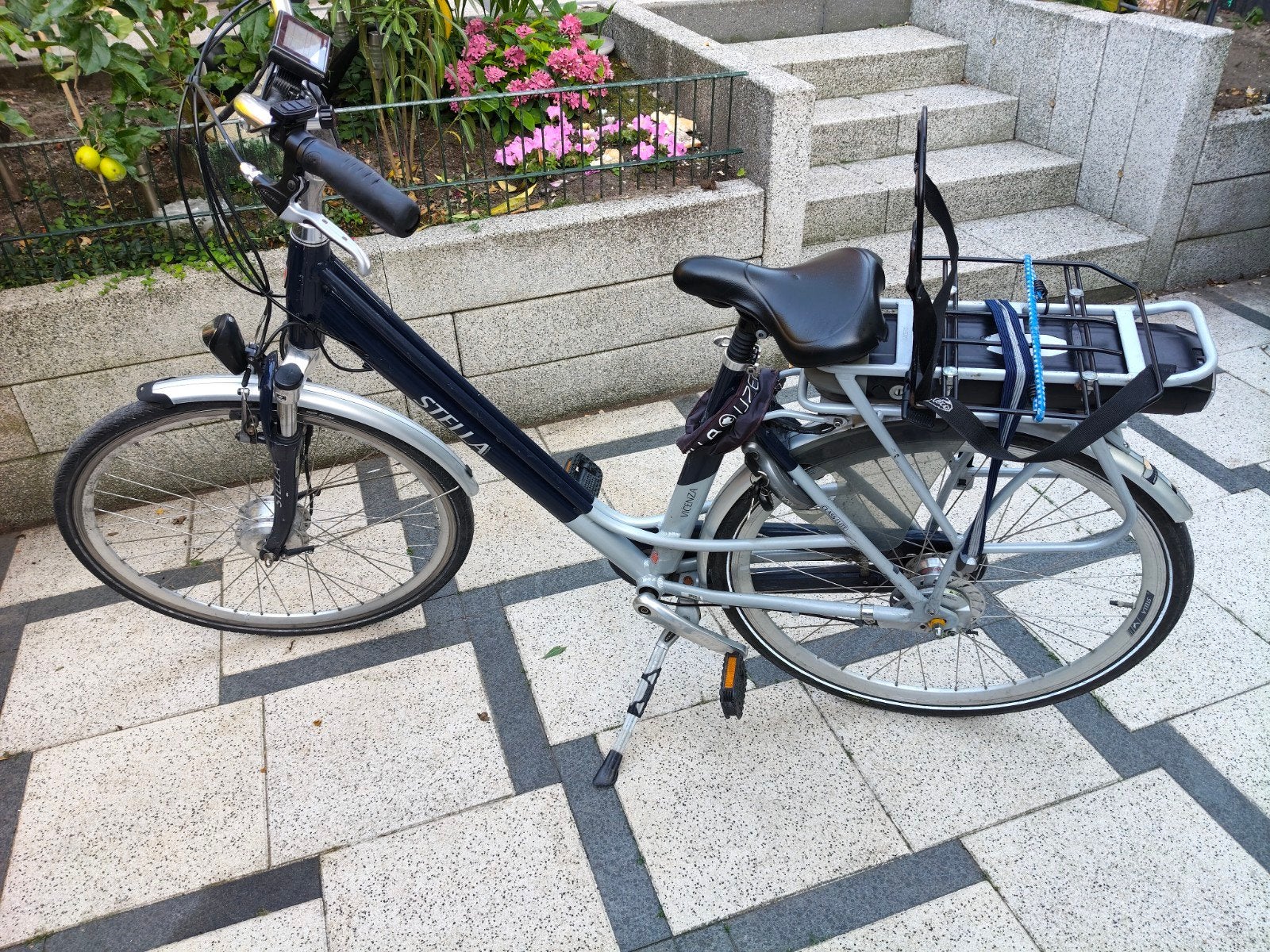Stella elektrische fiets met 2 accu's: 20-30 km en 30-50 km, Ophalen, Gebruikt