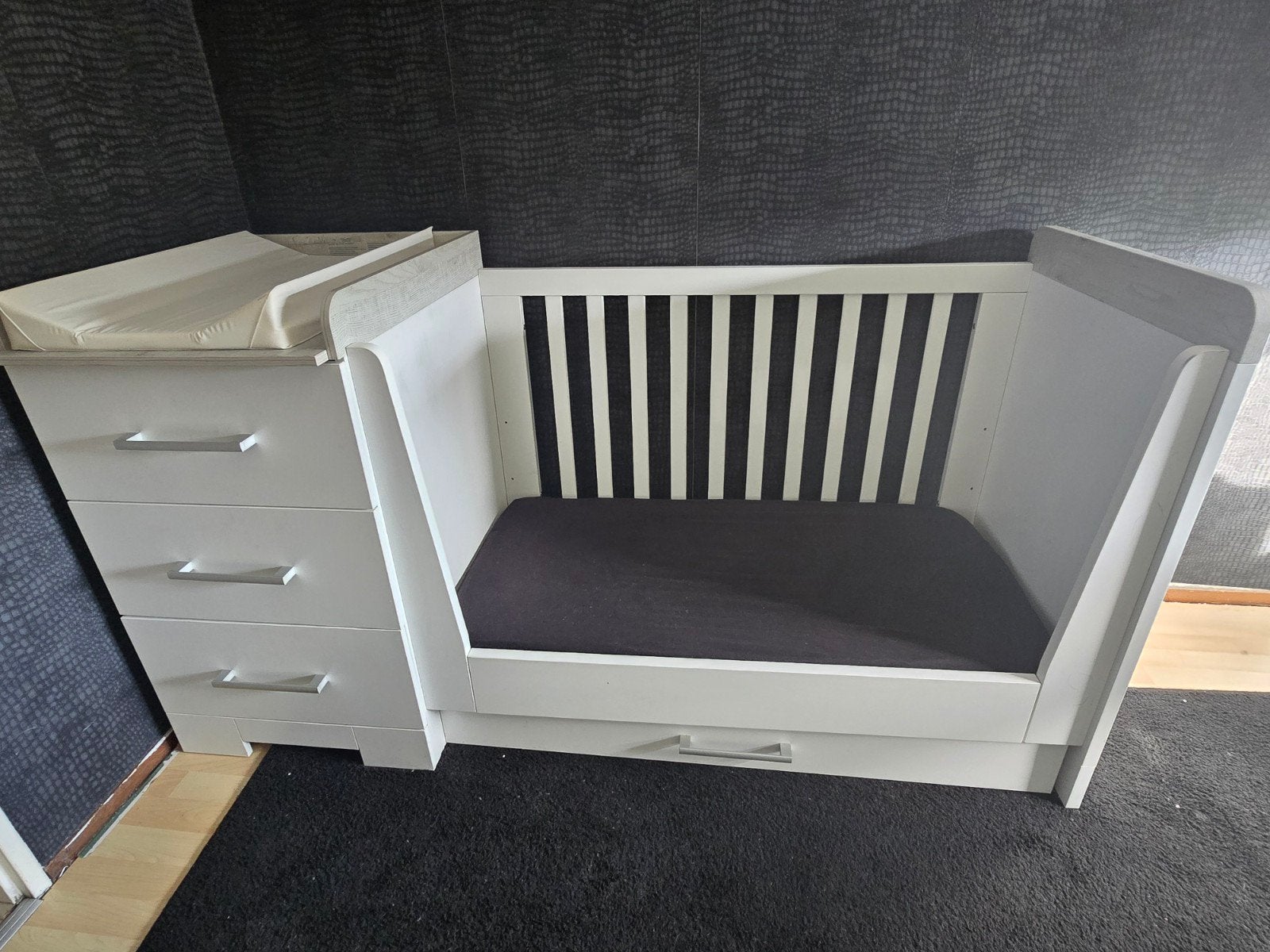 TWF Ledikant met Commode en Matras 120x60, Kinderen en Baby's, Babywiegjes en Ledikanten, Zo goed als nieuw, Ledikant, Ophalen