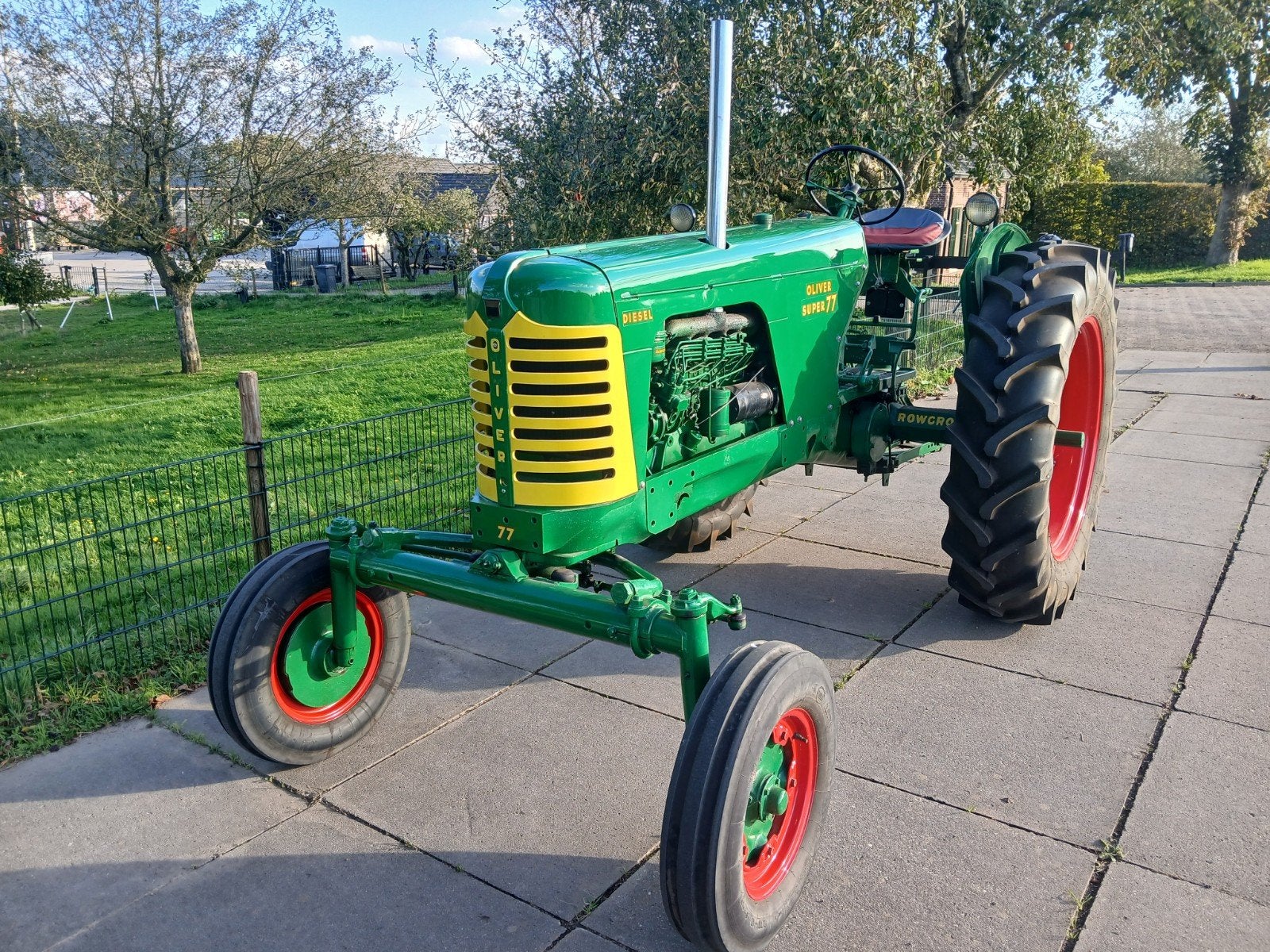 te koop Oliver trekker in nieuwstaat., 33 - 40 uur, Overige niveaus, Starter, Overige vormen